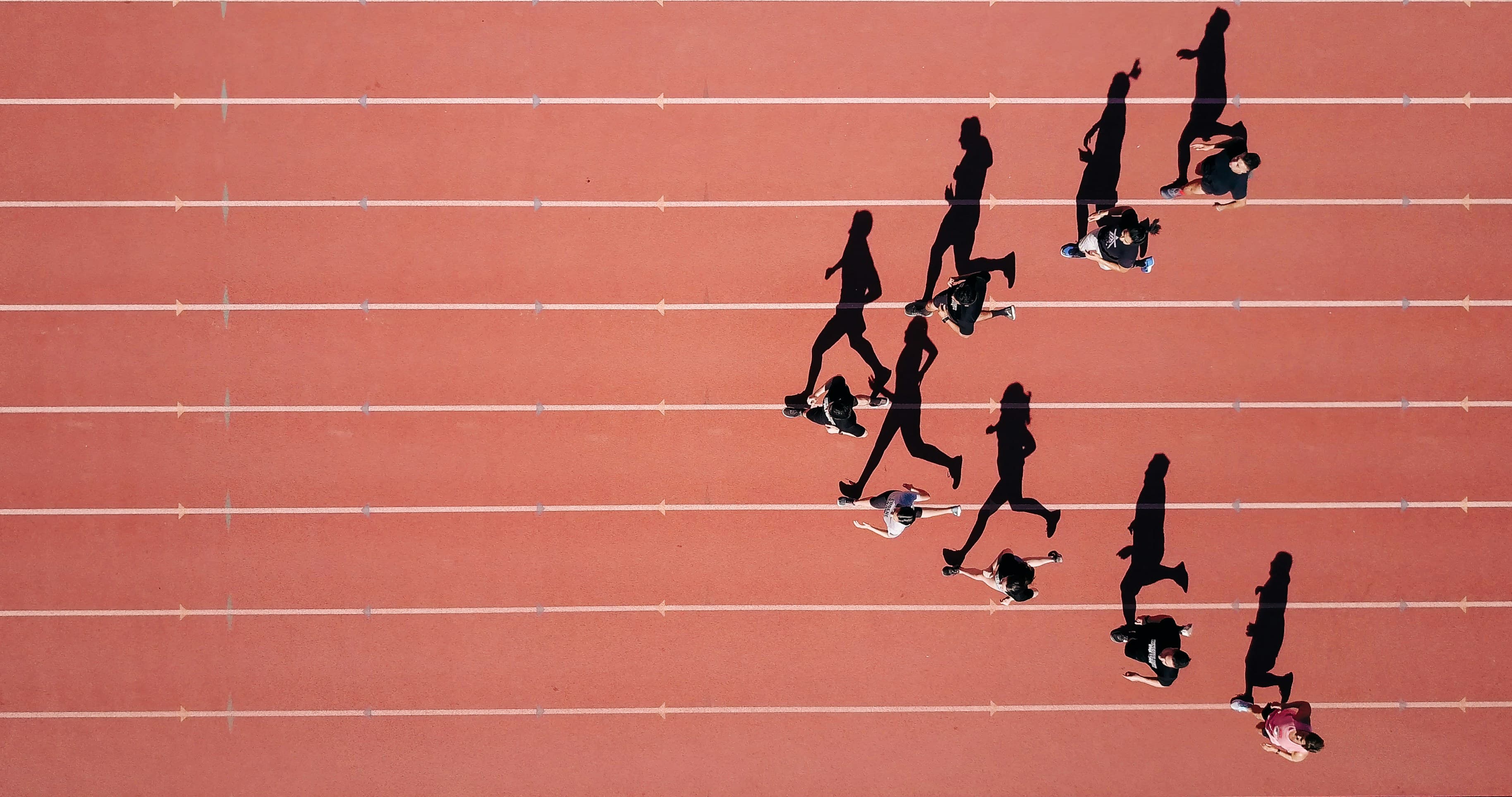 Kalkulator Tempa Startowego – Jak Obliczyć Idealne Tempo na 10 km, Półmaraton i Maraton
